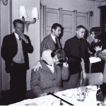 Henri Robillot, assis, le Baron Mollet, Jeanne Hérisson, derrière, Louis Barnier, Emmanuel Peillet, Françoise Gilot. 85ème anniversaire du Baron Mollet, 1962